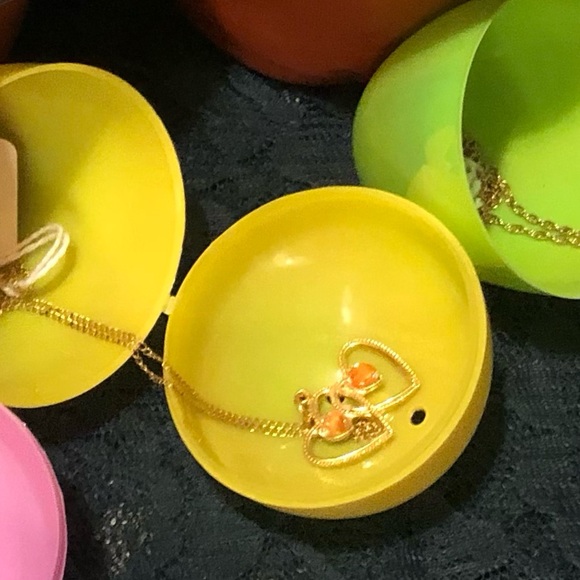 Double Heart Carnelian Gemstone Pendant Necklace on Gold Chain - Picture 8 of 8